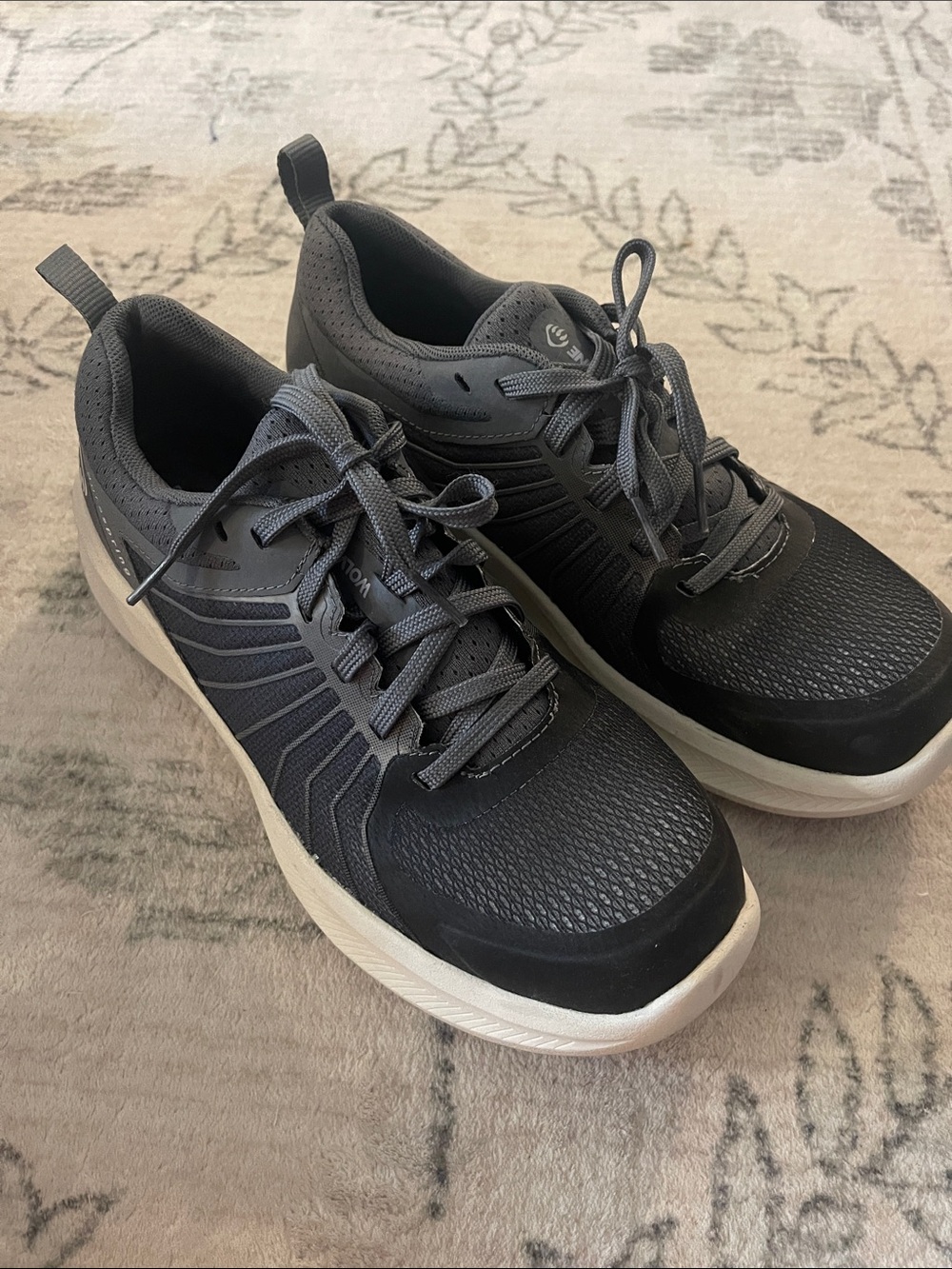 Wolverine Women's steel toe Sneakers bolt durashocks 9.5